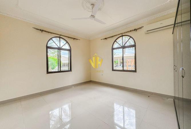 993573 - Property Image 2