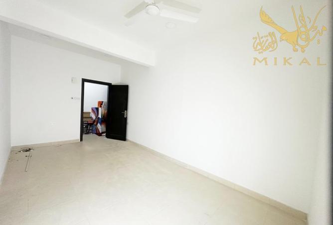 981053 - Property Image 2