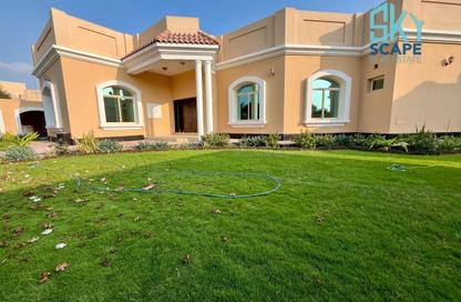Villa - 4 Bedrooms - 5 Bathrooms for rent in Saar - Northern Governorate