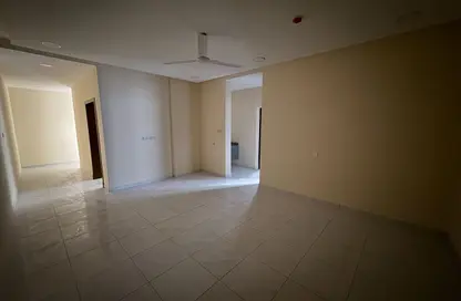 Apartment - 3 Bedrooms - 2 Bathrooms for rent in Tubli - Central Governorate