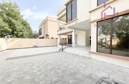 فيلا - 5 غرف نوم - 7 حمامات للايجار في توبلي - المحافظة الوسطى