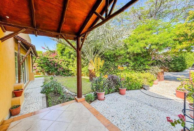 988679 - Property Image 2