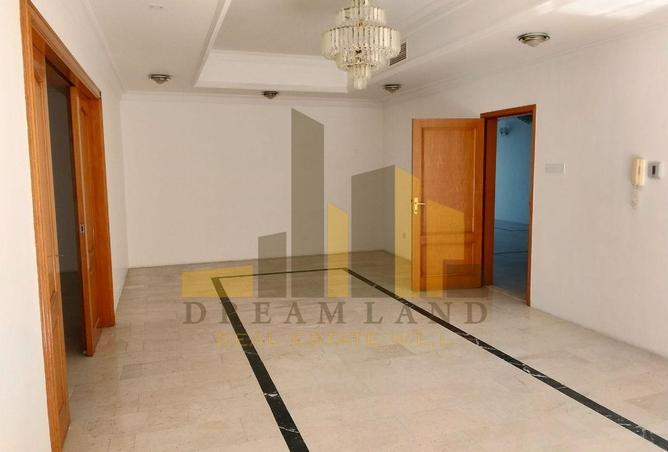 1002977 - Property Image 2