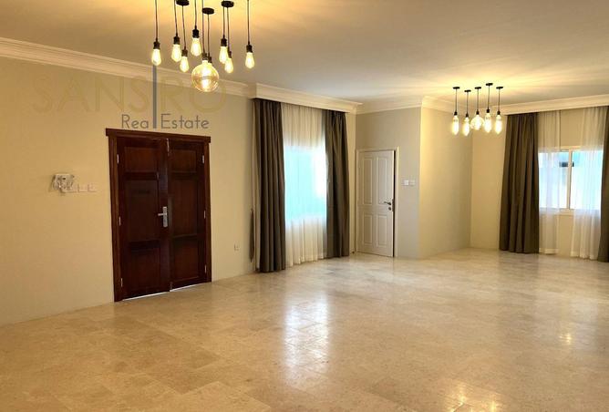 1000719 - Property Image 3