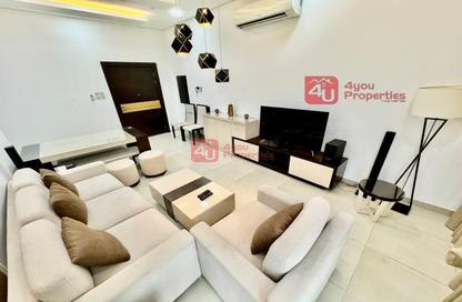 Apartment - 2 Bedrooms - 2 Bathrooms for rent in Mahooz - Manama - Capital Governorate