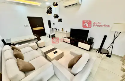 Apartment - 2 Bedrooms - 2 Bathrooms for rent in Mahooz - Manama - Capital Governorate