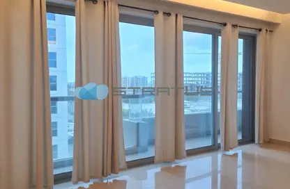 Apartment - 2 Bedrooms - 3 Bathrooms for rent in Reef Island - Capital Governorate