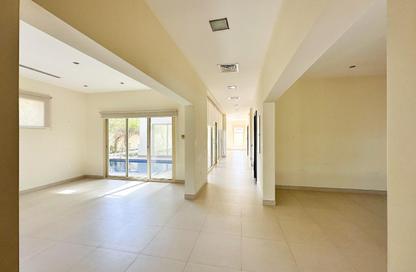Villa - 4 Bedrooms - 5 Bathrooms for rent in Saar - Northern Governorate