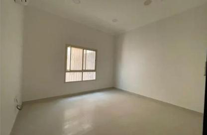 Apartment - 2 Bedrooms - 2 Bathrooms for rent in Shakhura - Northern Governorate Apartment - 2 Bedrooms - 2 Bathrooms for rent in Shakhura - Northern Governorate