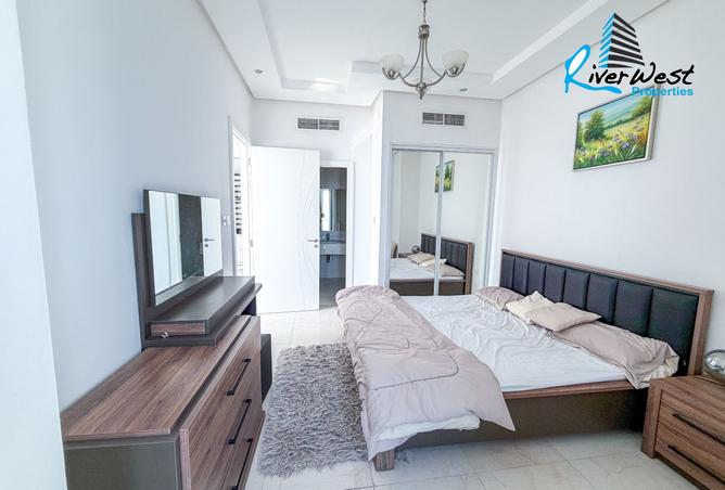 988112 - Property Image 3