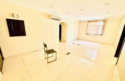 Office Space - 3 Bedrooms - 3 Bathrooms for rent in Seef - Capital Governorate