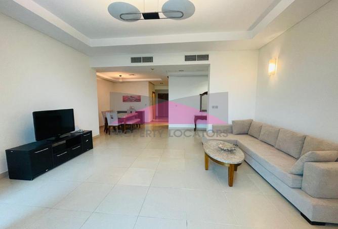 999071 - Property Image 2