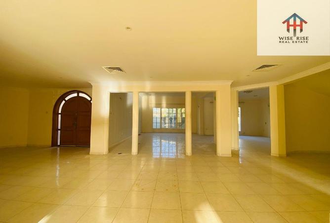 53681922 - Property Image 2