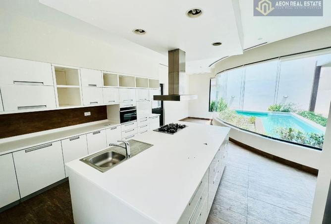 999758 - Property Image 3