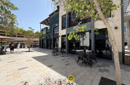 Shop - Studio - 4 Bathrooms for rent in Seef - Capital Governorate