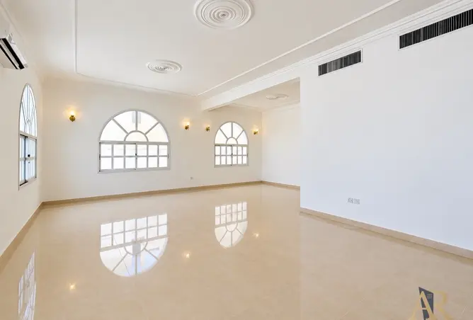 57669082 - Property Image 2