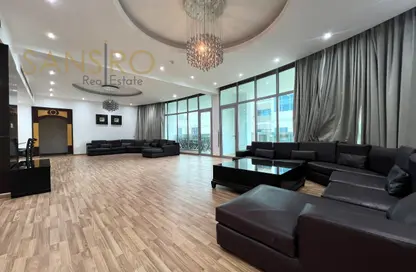 Apartment - 3 Bedrooms - 4 Bathrooms for rent in Al Juffair - Capital Governorate