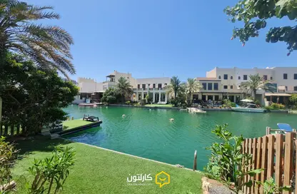 فيلا - 3 غرف نوم - 5 حمامات للايجار في مدينة المرسى - أمواج - المحرق