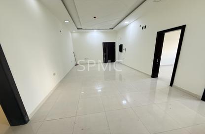 Apartment - 2 Bedrooms - 2 Bathrooms for rent in Tubli - Central Governorate Apartment - 2 Bedrooms - 2 Bathrooms for rent in Tubli - Central Governorate