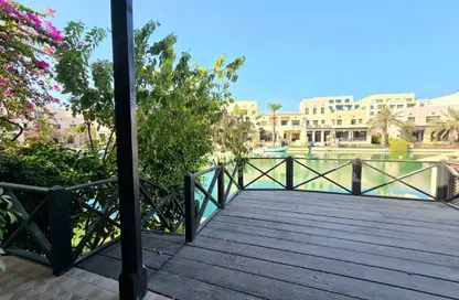 فيلا - 4 غرف نوم - 5 حمامات للايجار في مدينة المرسى - أمواج - المحرق