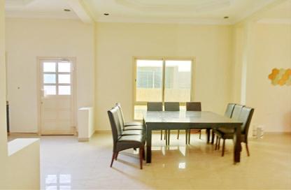 Villa - 4 Bedrooms - 4 Bathrooms for rent in Tubli - Central Governorate