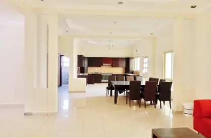 Villa - 4 Bedrooms - 4 Bathrooms for rent in Tubli - Central Governorate