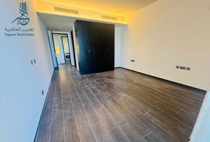 997181 - Property Image 2