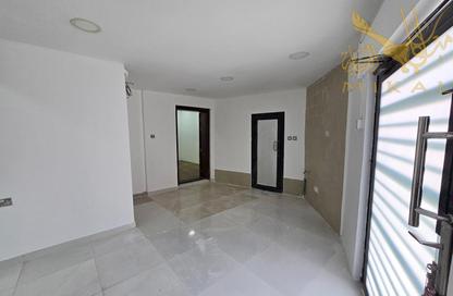 Apartment - 2 Bedrooms - 1 Bathroom for rent in Seef - Capital Governorate