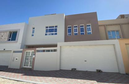 Villa - 4 Bedrooms - 5 Bathrooms for sale in Jid Al Haj - Northern Governorate