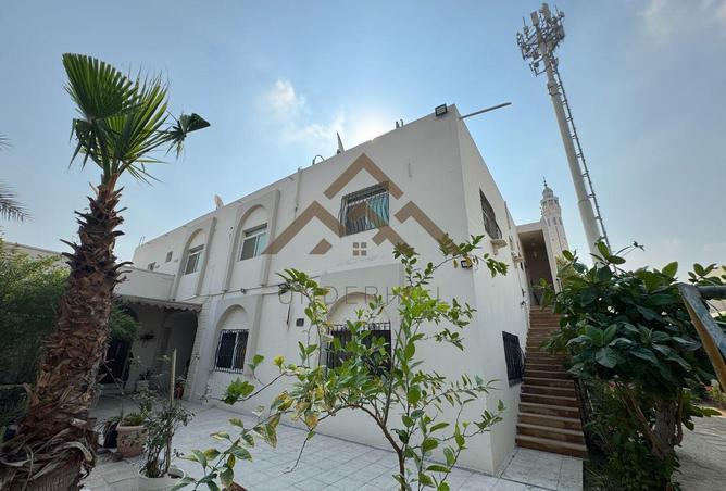 999131 - Property Image 2