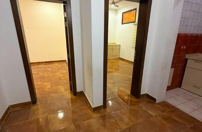 Apartment - 4 Bedrooms - 4 Bathrooms for rent in Diraz - Northern Governorate Apartment - 4 Bedrooms - 4 Bathrooms for rent in Diraz - Northern Governorate