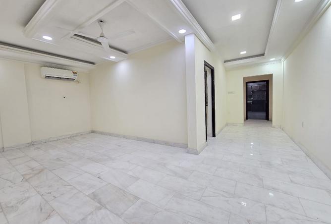 989313 - Property Main Image