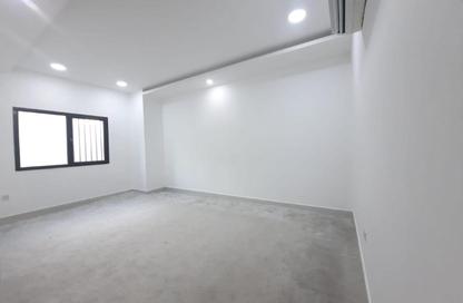 Apartment - 3 Bedrooms - 3 Bathrooms for rent in Hidd - Muharraq Governorate