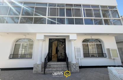 فيلا - 8 غرف نوم - 8 حمامات للايجار في القضيبية - المنامة - محافظة العاصمة