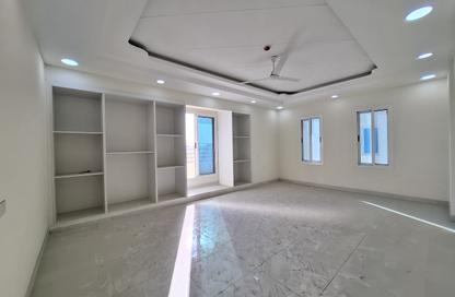Apartment - 4 Bedrooms - 4 Bathrooms for sale in Alhajiyat - Riffa - Southern Governorate