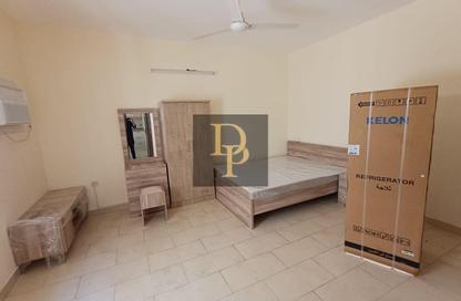 Bulk Rent Unit - Studio - 6 Bathrooms for rent in Exhibition Road - Hoora - Capital Governorate