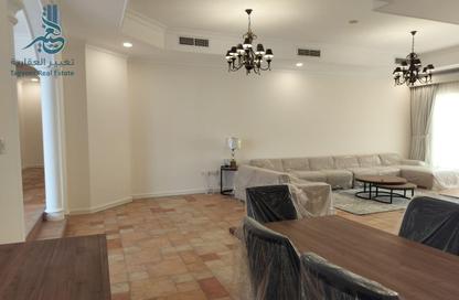 Villa - 4 Bedrooms - 5 Bathrooms for rent in Janabiya - Northern Governorate