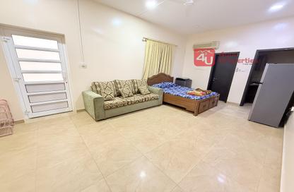 Apartment - Studio - 1 Bathroom for rent in Tubli - Central Governorate