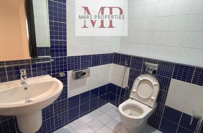 Apartment - 4 Bedrooms - 5 Bathrooms for rent in Abraj Al Lulu - Manama - Capital Governorate