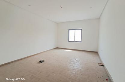 Office Space - Studio - 1 Bathroom for rent in Saar - Northern Governorate