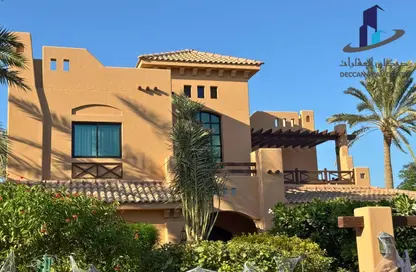 فيلا - 4 غرف نوم - 5 حمامات للايجار في جنوسان - المحافظة الشمالية