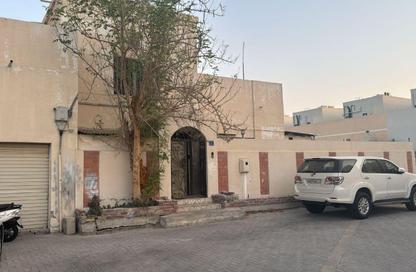 فيلا - 4 غرف نوم - 3 حمامات للبيع في الرفاع الغربي - الرفاع - المحافظة الجنوبية
