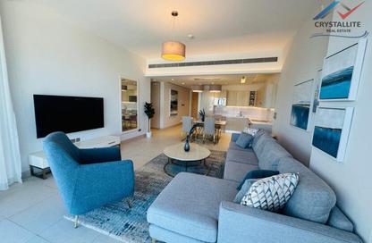Apartment - 2 Bedrooms - 3 Bathrooms for rent in Reef Island - Capital Governorate