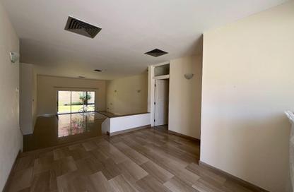 Compound - 4 Bedrooms - 4 Bathrooms for rent in Saar - Northern Governorate Compound - 4 Bedrooms - 4 Bathrooms for rent in Saar - Northern Governorate