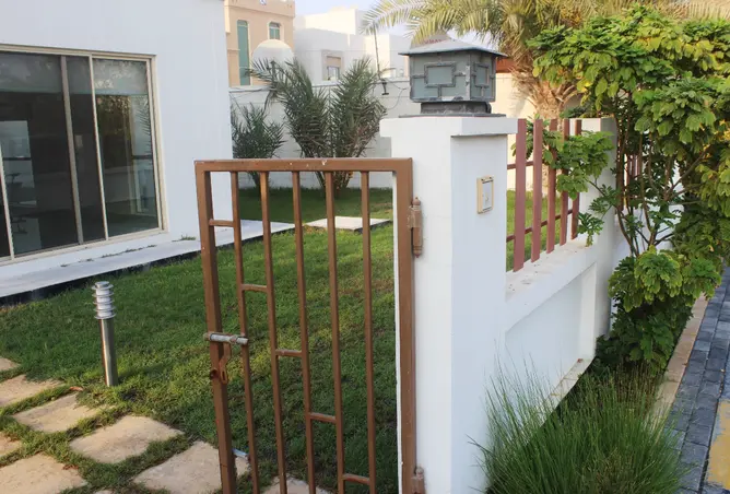 57668718 - Property Image 2