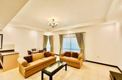 Apartment - 2 Bedrooms - 2 Bathrooms for rent in Segaya - Manama - Capital Governorate