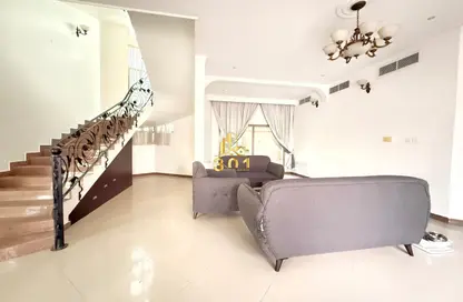 مجمع سكني - 4 غرف نوم - 4 حمامات للايجار في الجنبية - المحافظة الشمالية