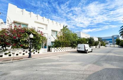 Villa - 3 - 3 for rent in Janabiya - Northern Governorate