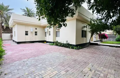 Villa - 4 Bedrooms - 5 Bathrooms for rent in Saar - Northern Governorate