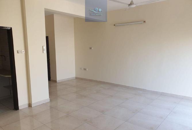 974985 - Property Main Image